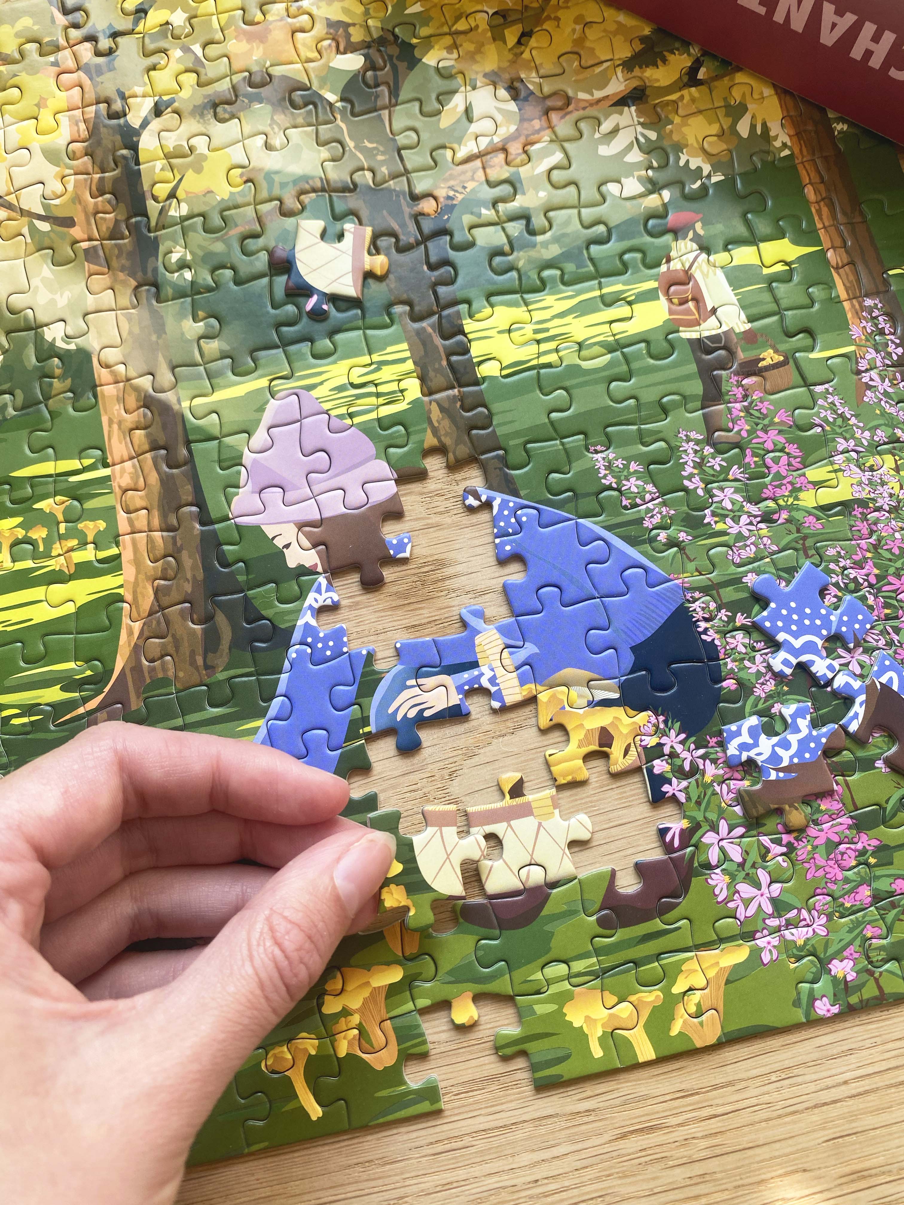 CHANTERELLES - puzzle with 300 pieces