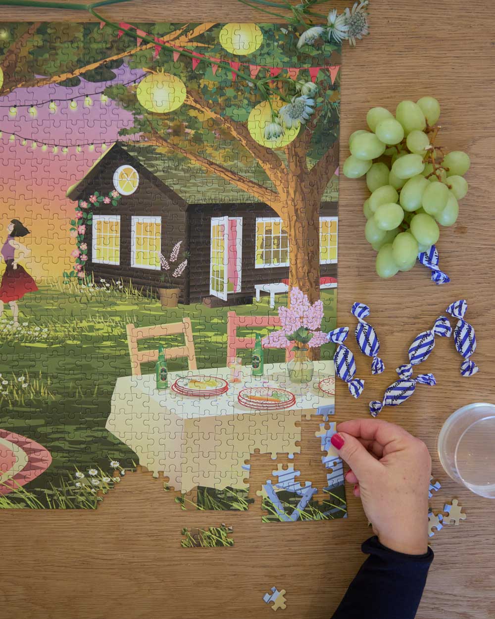 e petty パズル　1000ピース　　ウェイトレス　フィッシング GARDEN PARTY - 1000-piece jigsaw puzzle from ViSSEVASSE