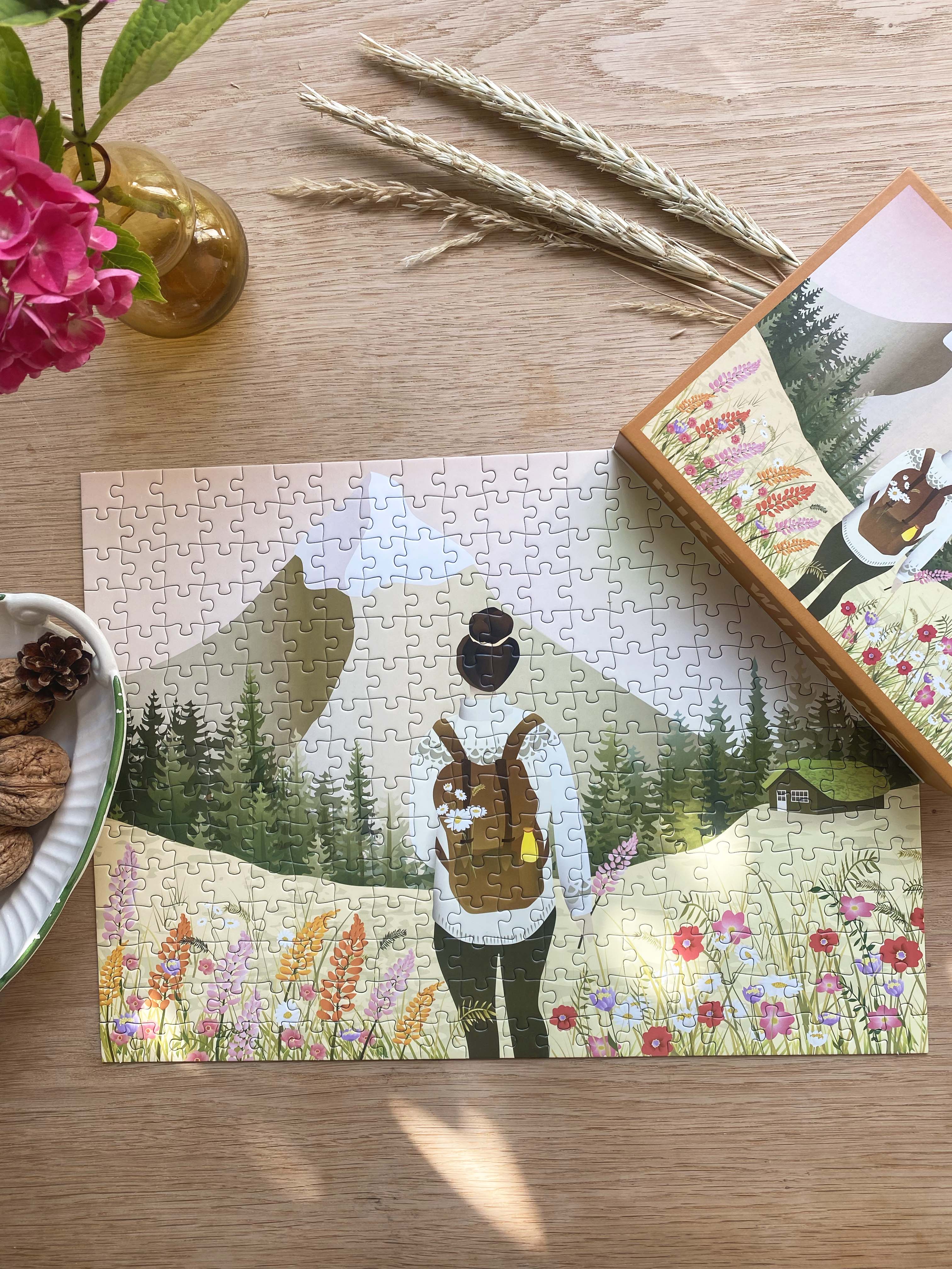 HIKE WITH ME- puzzle with 300 pieces