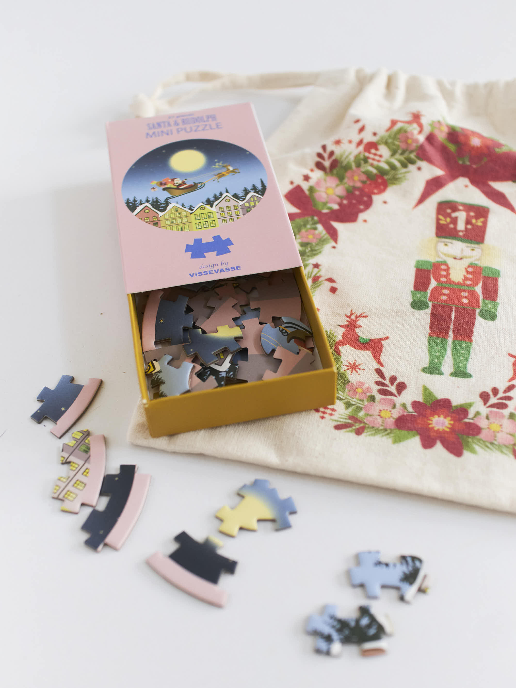Adventskalender med puslespil fra VISSEVASSE